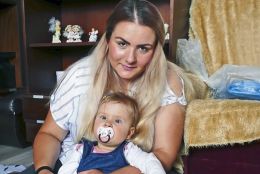 Mami�ka a dc�renka L�vinka maj� �as� boja za sebou.