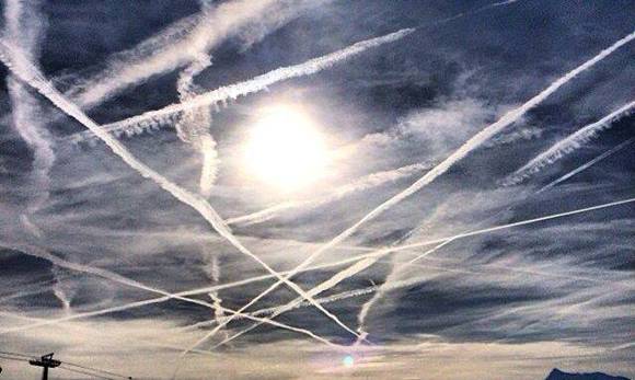 C:\Users\Fujitsu\Desktop\Filmy\Nové foto\What+Are+Chemtrails_+-+The+Toxic+Warfare+in+the+Sky.jpg