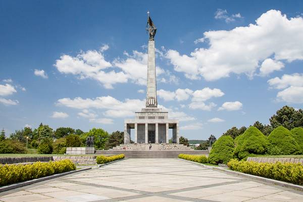 C:\Users\Fujitsu\Desktop\Filmy\foto sla\91cf82fc1d400eae7013da39b978d975422642f0.jpg